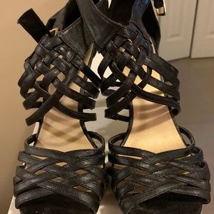 Women's shoes